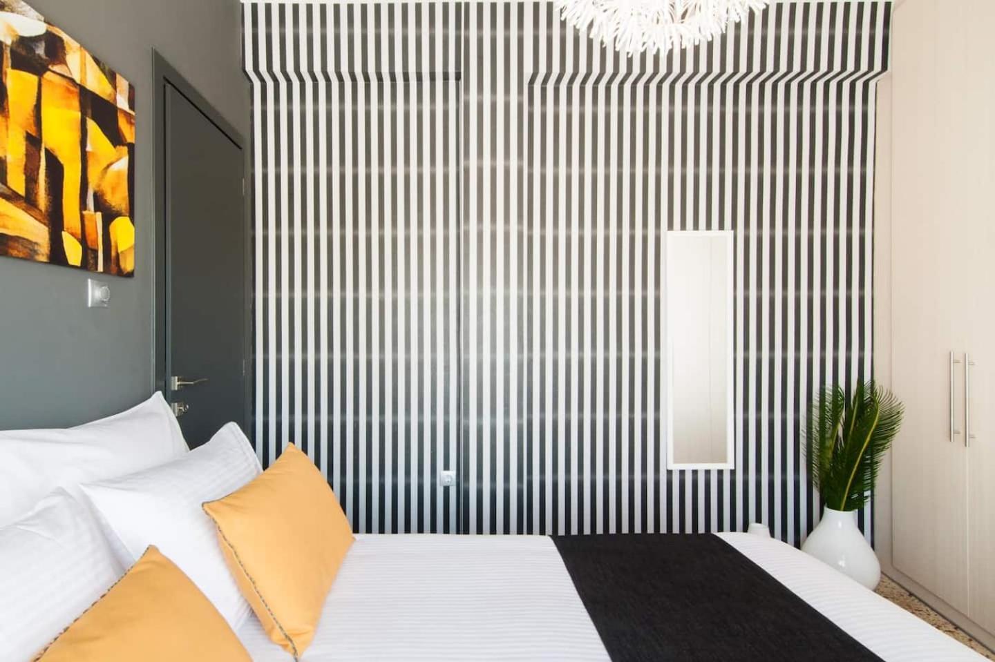 Ma Maison Nο 1, Penthouse, Acropolis And Lycabettus View, Ultra High Speed Internet 300 Mbps, 15' To Acropolis By Metro, 1' From Metro Station 아테네 외부 사진