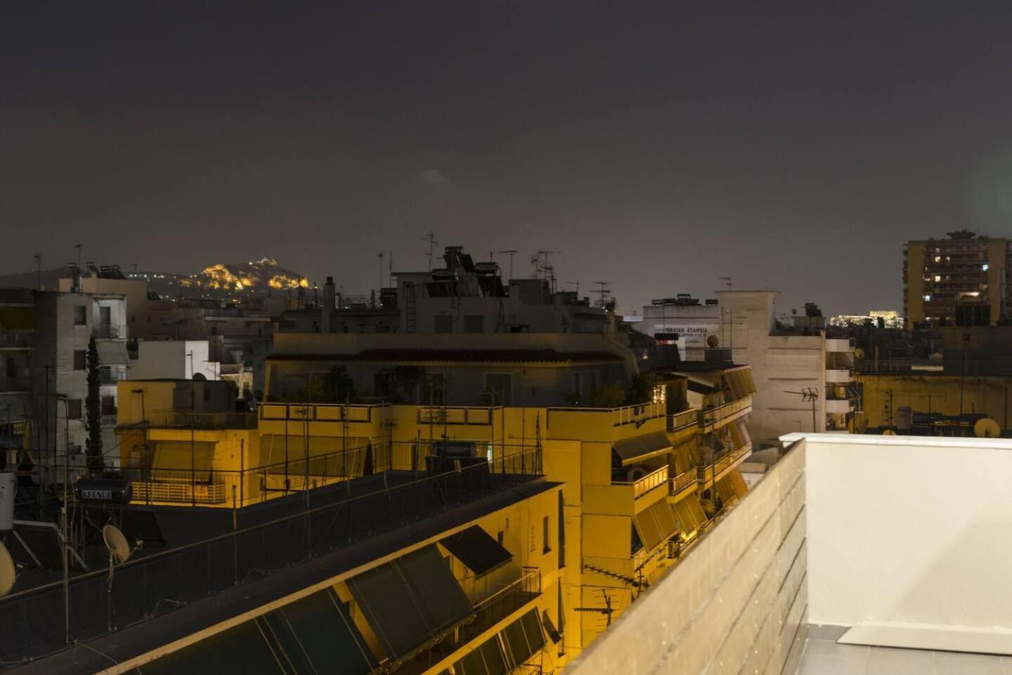 Ma Maison Nο 1, Penthouse, Acropolis And Lycabettus View, Ultra High Speed Internet 300 Mbps, 15' To Acropolis By Metro, 1' From Metro Station 아테네 외부 사진