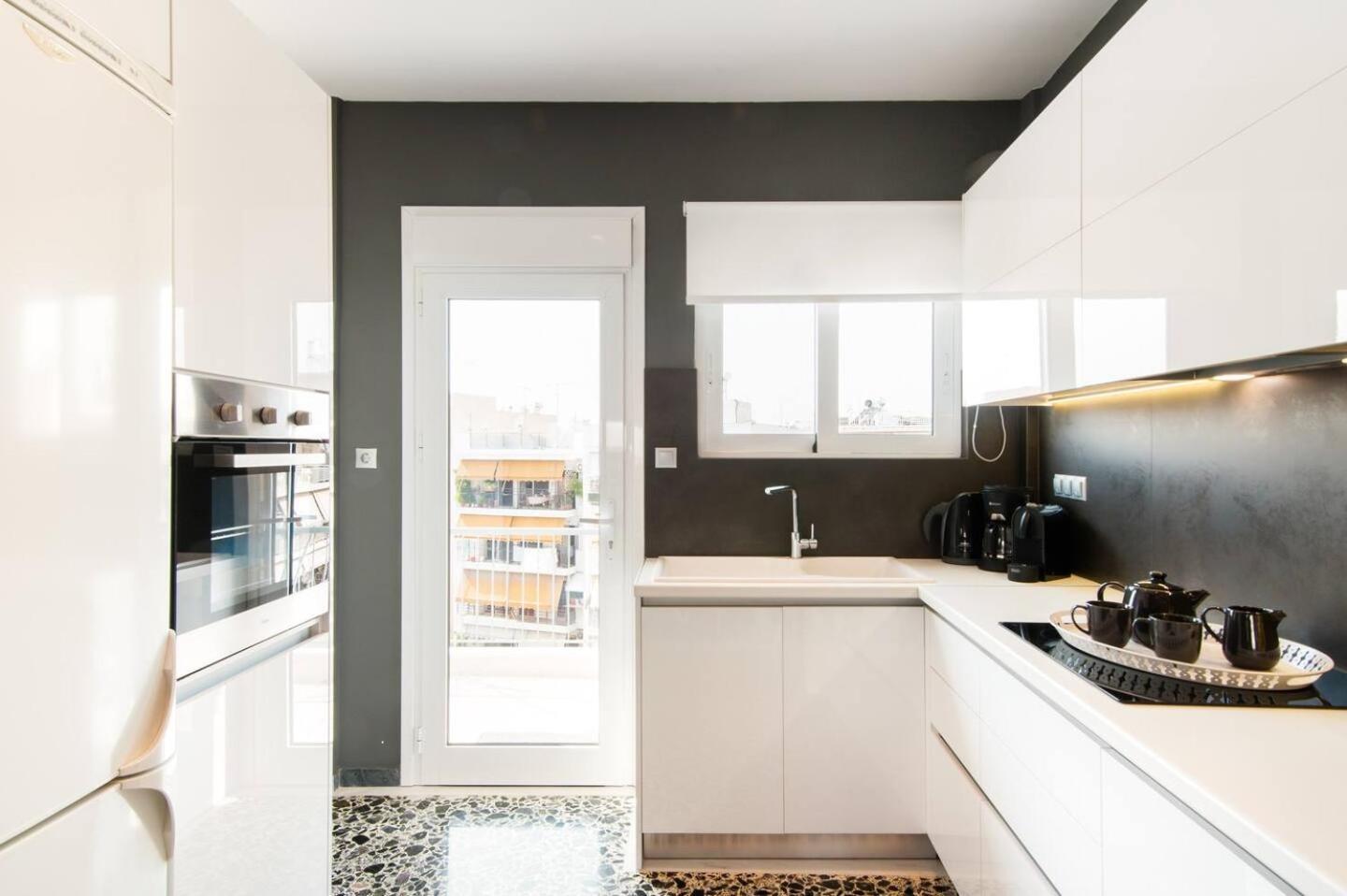 Ma Maison Nο 1, Penthouse, Acropolis And Lycabettus View, Ultra High Speed Internet 300 Mbps, 15' To Acropolis By Metro, 1' From Metro Station 아테네 외부 사진