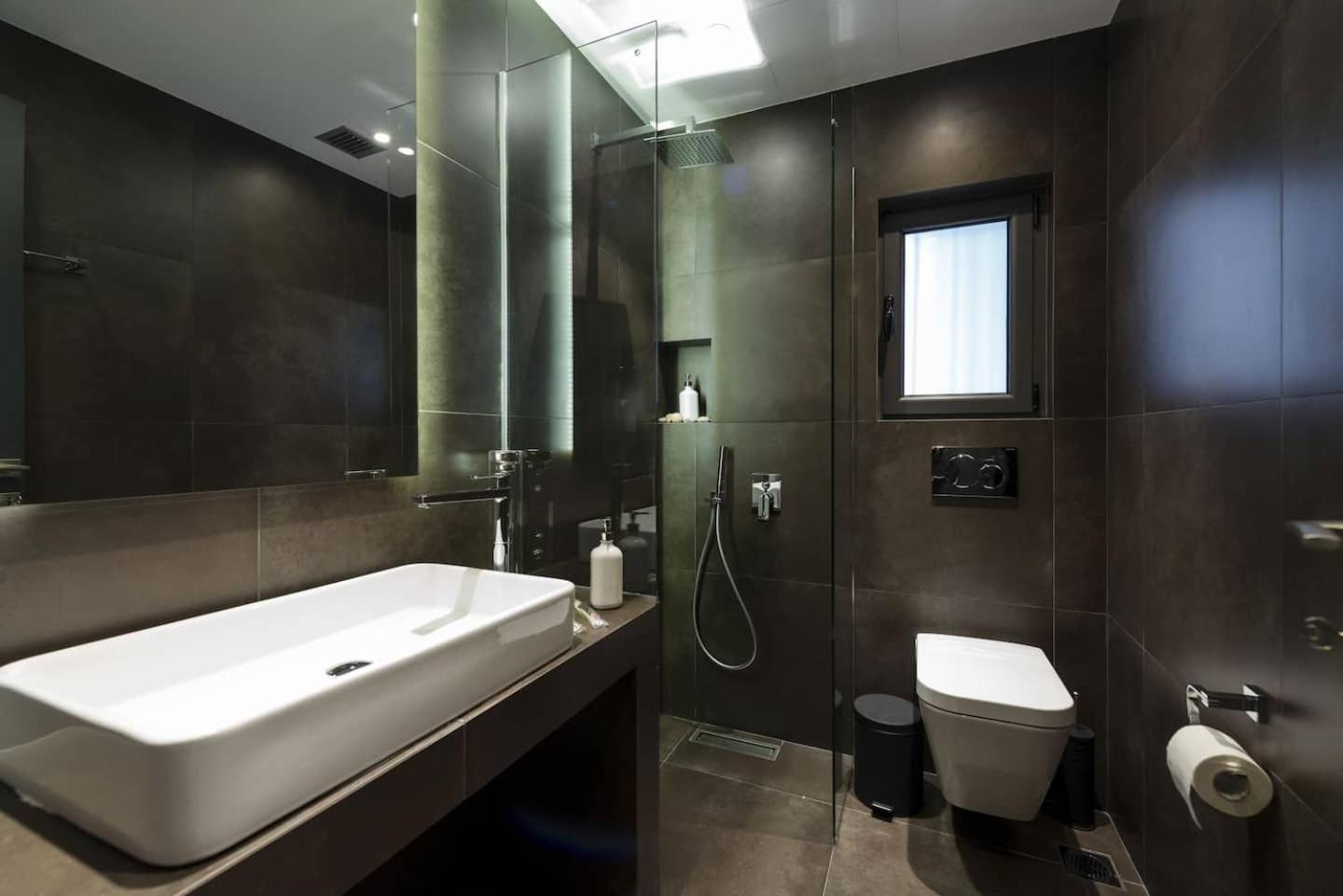 Ma Maison Nο 1, Penthouse, Acropolis And Lycabettus View, Ultra High Speed Internet 300 Mbps, 15' To Acropolis By Metro, 1' From Metro Station 아테네 외부 사진